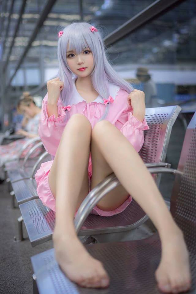 Cosplay bé gái Sagiri Izumi cực dễ thương đốn tim game thủ Việt