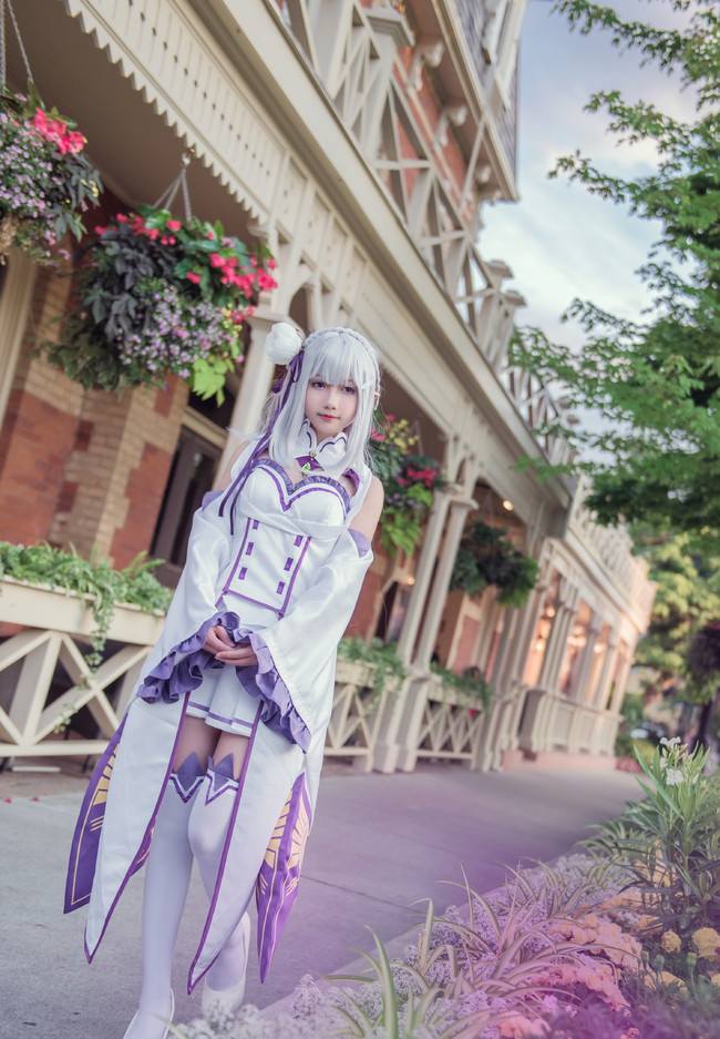 cosplay-cong-chua-toc-trang-truyen-tranh-Re:Zero-1