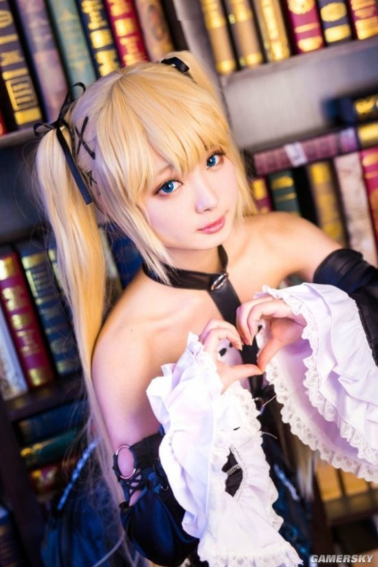 Cùng ngắm cosplay nữ sinh Marie Rose cực đáng yêu trong Dead or Alive 5