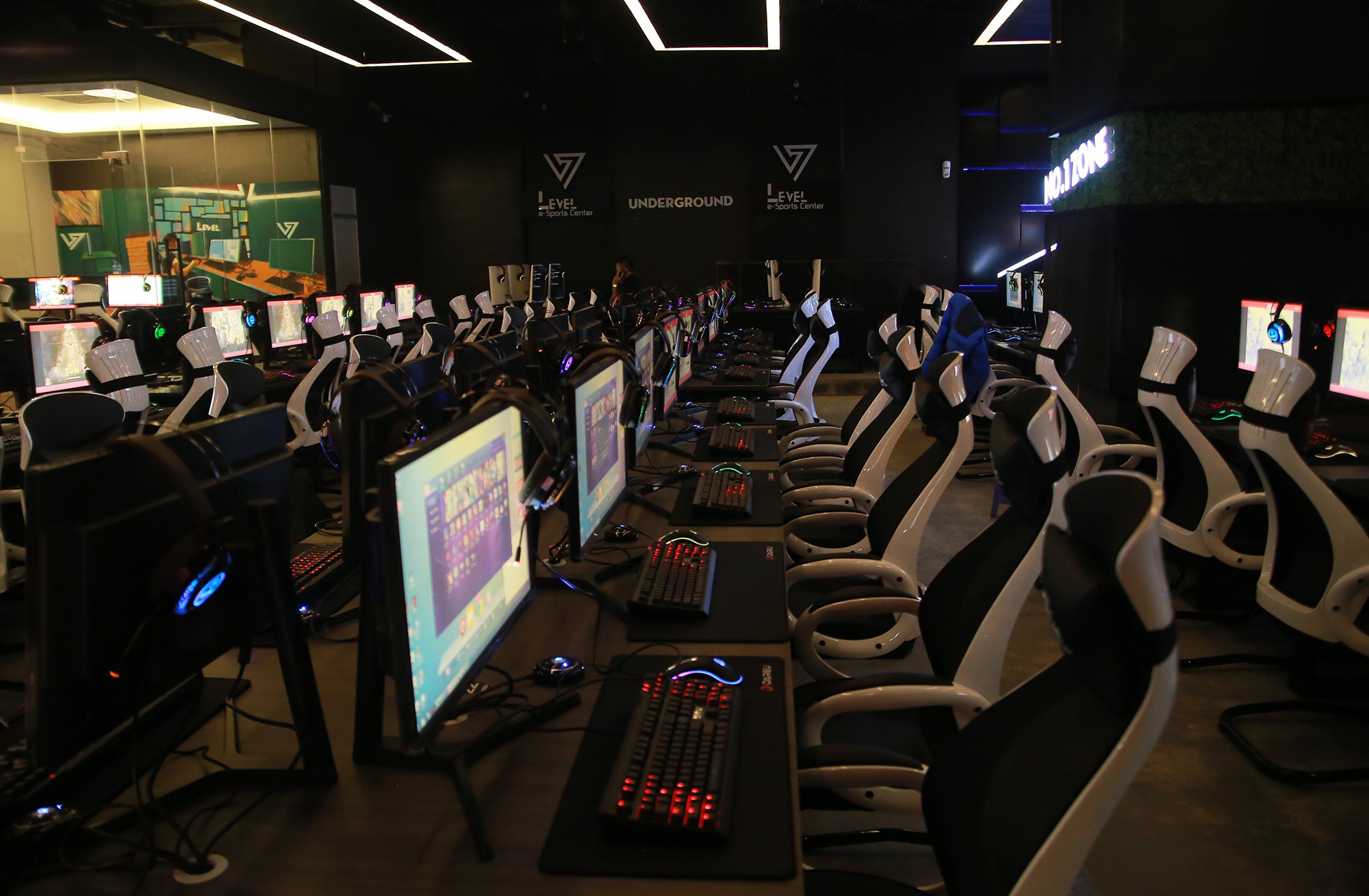 LEVEL Gaming E Sports Center Cyber game đẳng cấp