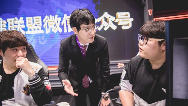 Kkoma: Đáng lẽ tôi phải là một HLV tốt hơn, SKT T1 thua ván hai, ván ba là lỗi do tôi