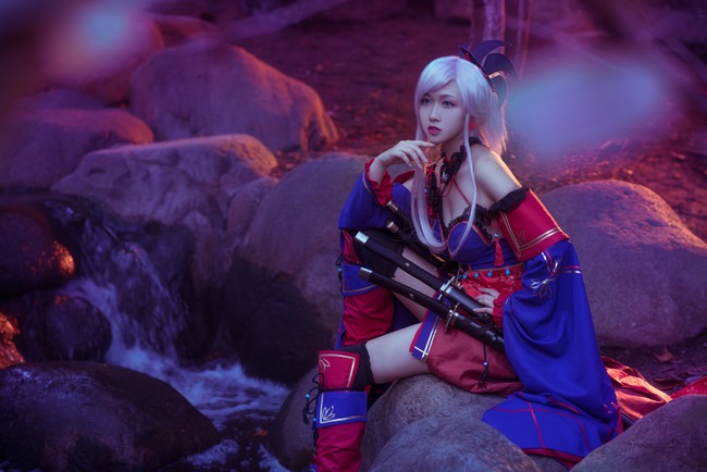 Ngất ngây với cosplay nàng Saber tuyệt đẹp trong Fate/Grand Order