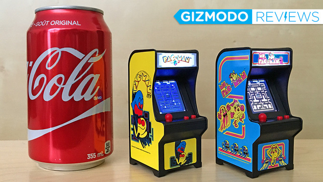  Tiny Arcade - Móc khóa kiêm máy game thùng tí hon, nhỏ hơn lon Coca nhưng vẫn chiến game rất tốt 