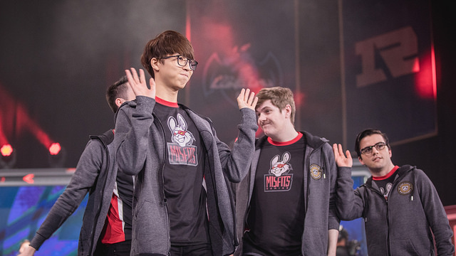 HLV trưởng của SKT T1 không hề đánh giá thấp Misfits, chuẩn bị rất kỹ để thắng đường dưới