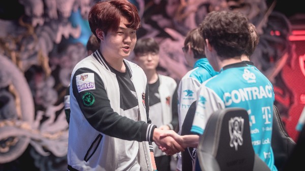 Phải để SKT T1 'cứu' nhưng Huni vẫn dành lời khen cho Cloud9, dự đoán sẽ không dễ thắng Misfits