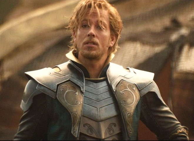  Zachary Levi từng đảm nhận vai phụ Fandral trong loạt phim Thor của Marvel Studios. 