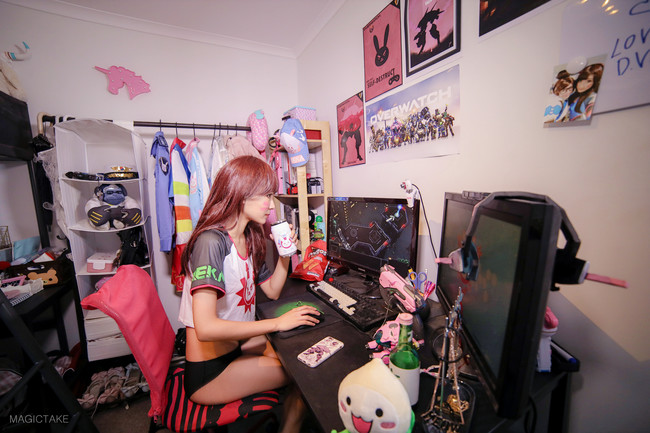 Cosplay D.Va cực gợi cảm trong Overwatch khiến game thủ không khỏi nóng mắt