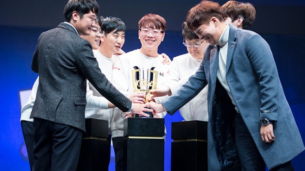 LMHT: Đây là cảm giác của Smeb khi chiến thắng 3 đồng đội cũ để giành cúp KeSPA