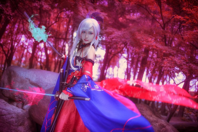 Ngất ngây với cosplay nàng Saber tuyệt đẹp trong Fate/Grand Order