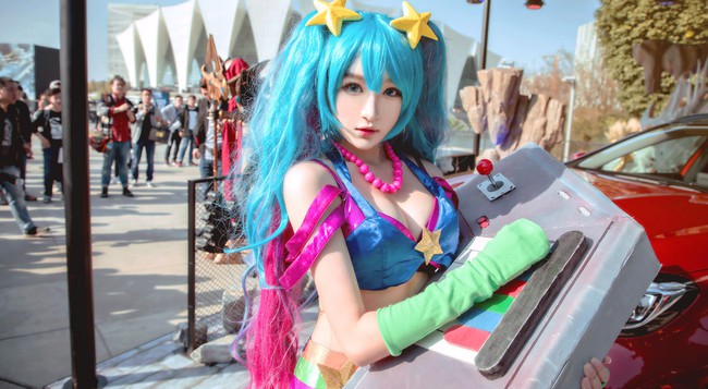 Ngất ngây với cosplay Sona Giả Lập cực gợi cảm trong Liên Minh Huyền Thoại