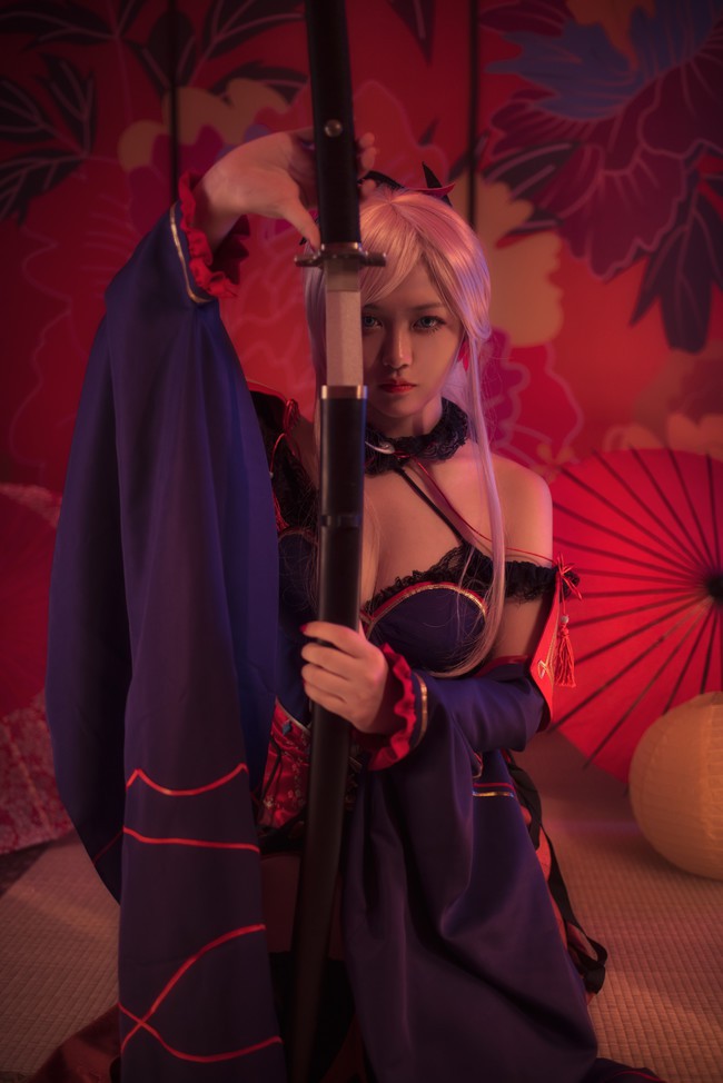 Ngất ngây với cosplay nàng Saber tuyệt đẹp trong Fate/Grand Order