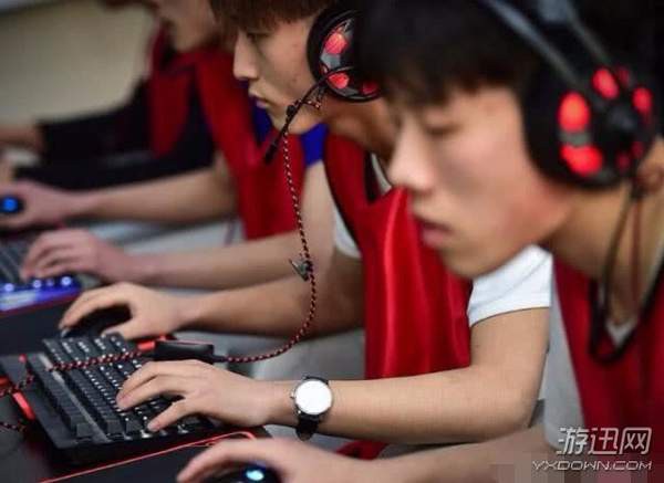 Thực trạng các trường đào tạo Game thủ tại Trung Quốc: Sinh viên chỉ tập trung học game mình thích, ngồi lì trên máy tính 11 tiếng/ ngày - Ảnh 3.