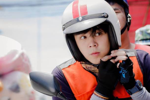 Rich Kid Hotboy Thái Lan chạy xe ôm kiếm tiền trong Bikeman - Ảnh 1.