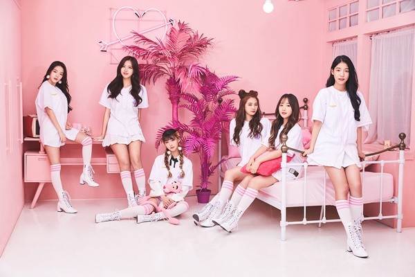 Hàn Quốc xuất hiện nhóm nhạc nữ Esports đầu tiên, tất cả các em đều xinh như mộng - Ảnh 1.