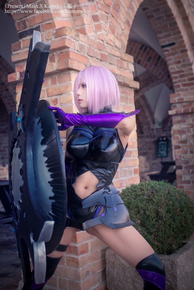 Ngất ngây với cosplay cô nàng Mashu Kyrielight cực gợi cảm trong Fate/Grand Order