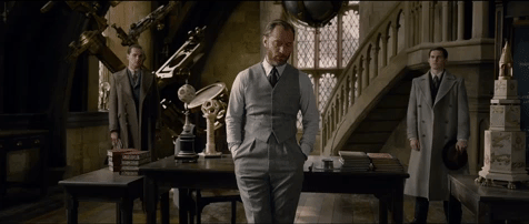 HIệu trưởng Dumbledore Jude Law cực bảnh thả thính tung tóe ngay trailer “Fantastic Beasts 2”