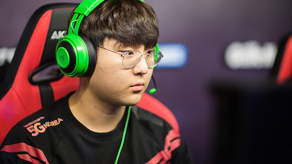 Faker thừa nhận các HLV SKT T1 vẫn cho rằng Blank là sự lựa chọn tốt nhất với team vào lúc này