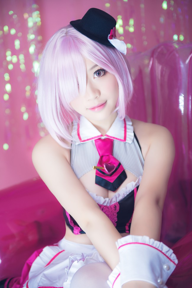 cosplay-co-nang-Mashu-Kyrielight-sieu-goi-cam-01