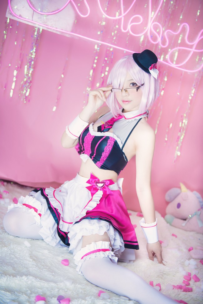 cosplay-co-nang-Mashu-Kyrielight-sieu-goi-cam-08