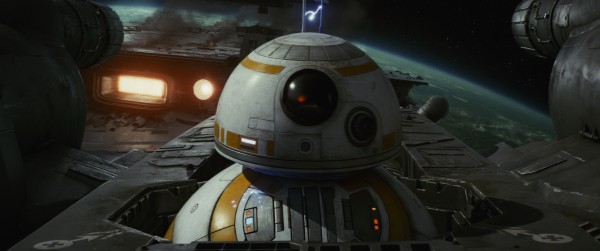 Điểm lại những cảnh phim đã bị cắt bỏ trong Star Wars: The Last Jedi