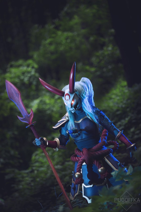 Cosplay Kalista chuẩn đến từng 