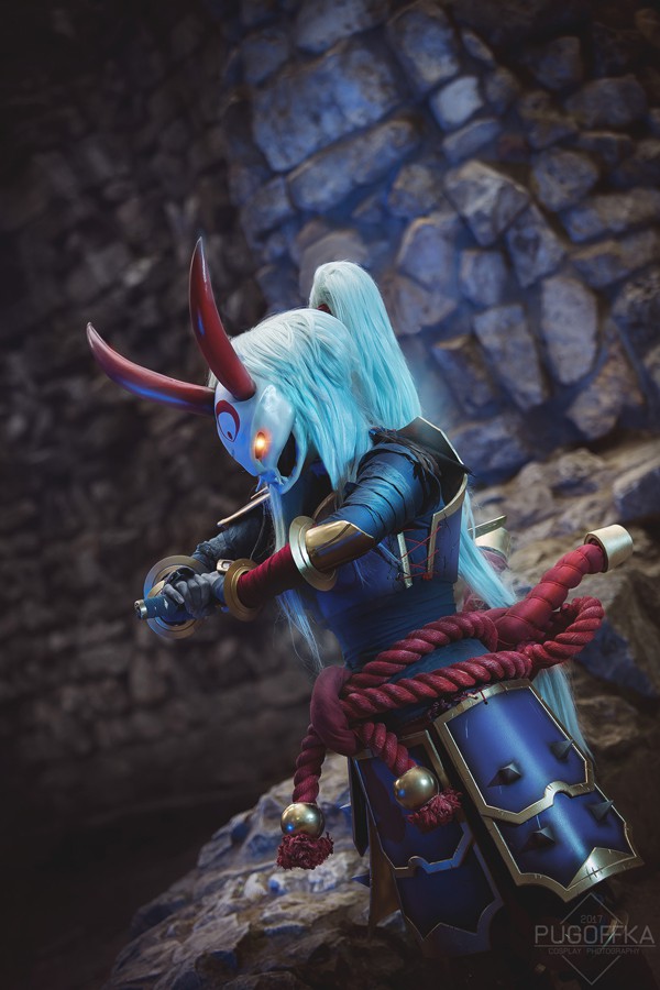 Cosplay Kalista chuẩn đến từng 