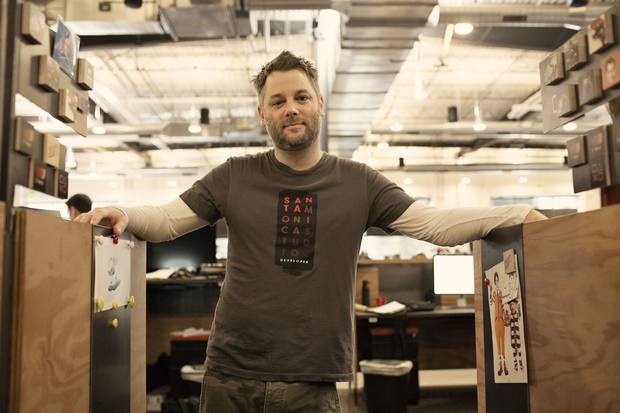  Cory Barlog – Giám đốc sáng tạo của God of War. 