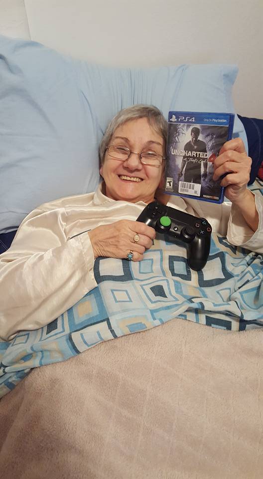 Cụ bà 82 tuổi trở thành gamer nổi tiếng sau khi được cháu trai chia sẻ câu chuyện của mình lên Internet