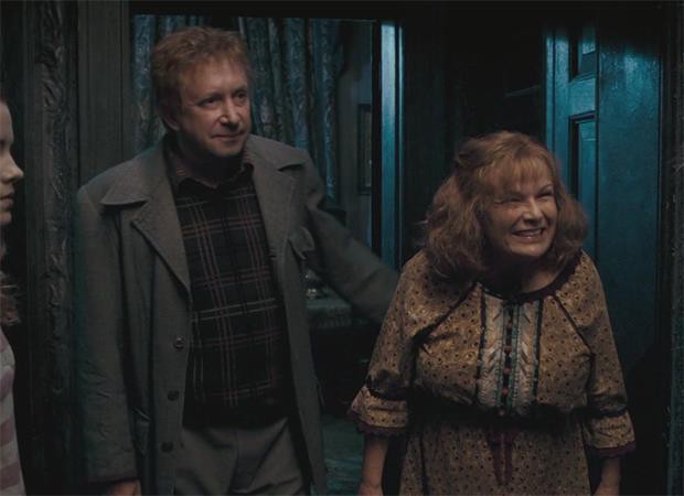  Đáng ra Arthur Weasley mới là người được chọn chứ không phải vợ chồng Remus Lupin 