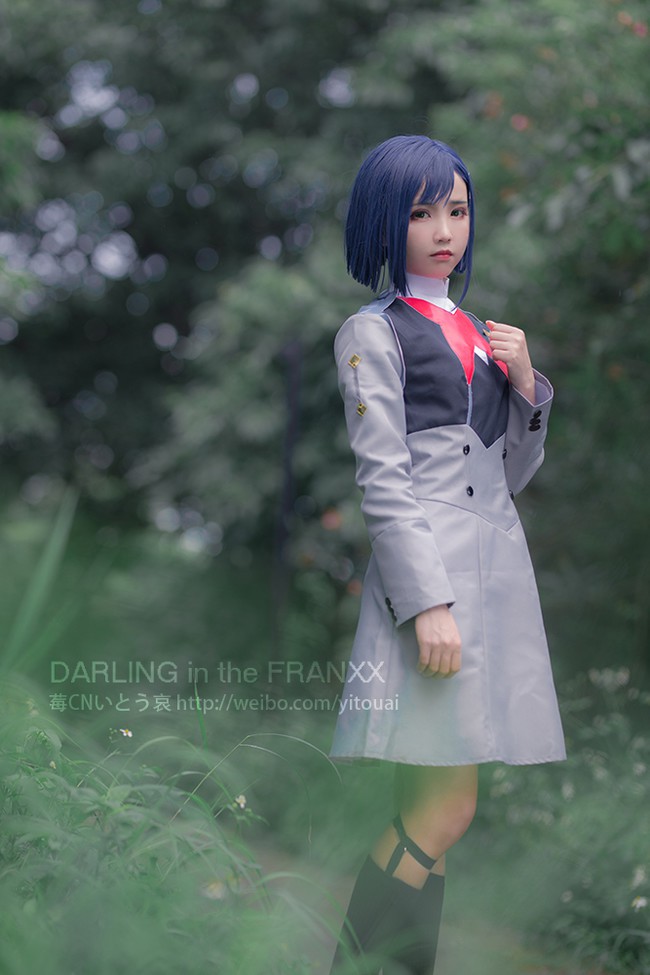 Ngắm cosplay DARLING in the FRANXX cực lạ mắt