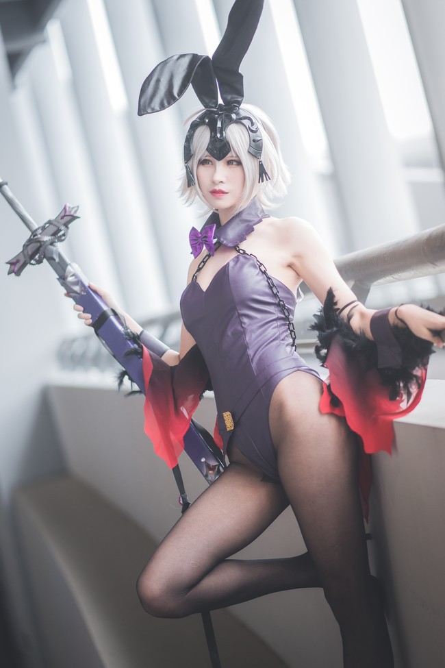 Cosplay Jean D'Arc cực nóng bỏng trong Fate/Grand Order