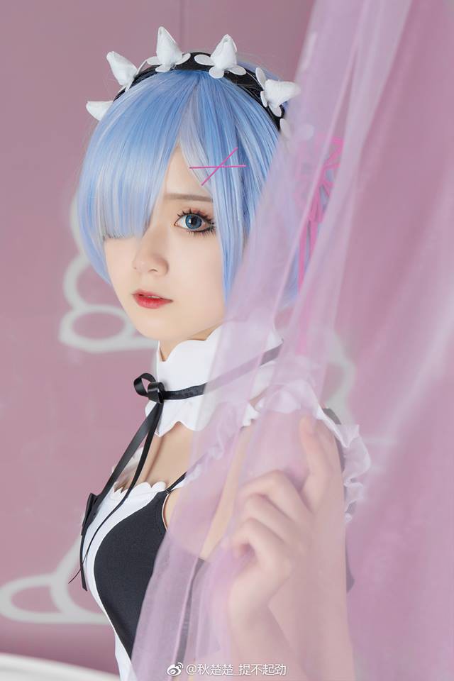 Nóng mắt với cosplay nàng hầu Rem cực gợi cảm trong Re:Zero