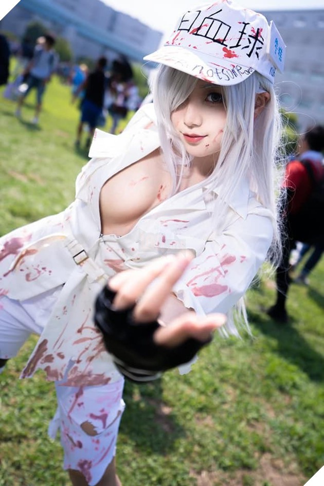 Nóng bỏng mắt với bộ ảnh cosplay cực sexy của nàng Bạch Cầu trong anime đình đám Cells at Work - Ảnh 2.