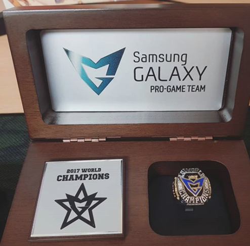 Cũng giống như SKT T1, nhà vô địch CKTG mùa 7 - Samsung Galaxy đã nhận được phần thưởng vinh dự từ Riot Games