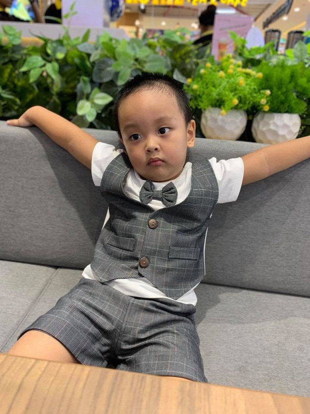 Cha truyền con nối, những quý tử nhà Độ Mixi, Thầy Giáo Ba... sẽ là thế hệ streamer nhí đáng chờ đợi trong tương lai? - Ảnh 11. Cha truyền con nối, những quý tử nhà Độ Mixi, Thầy Giáo Ba... sẽ là thế hệ streamer nhí đáng chờ đợi trong tương lai? - Ảnh 11.