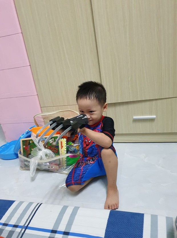 Cha truyền con nối, những quý tử nhà Độ Mixi, Thầy Giáo Ba... sẽ là thế hệ streamer nhí đáng chờ đợi trong tương lai? - Ảnh 7. Cha truyền con nối, những quý tử nhà Độ Mixi, Thầy Giáo Ba... sẽ là thế hệ streamer nhí đáng chờ đợi trong tương lai? - Ảnh 7.