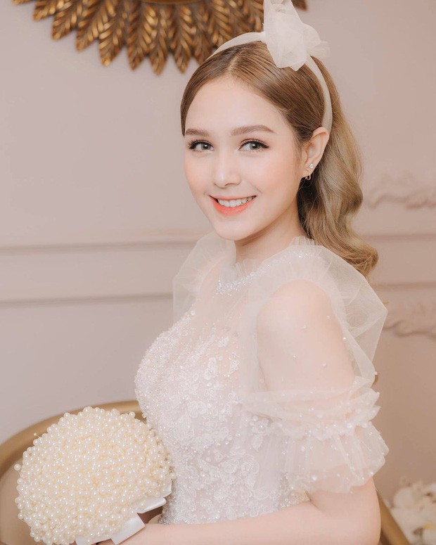 Streamer giàu nhất Việt Nam Xemesis mới tung ảnh cưới: Cô dâu kém 13 tuổi đẹp xuất sắc, chú rể xuất hiện đúng một lần - Ảnh 5.