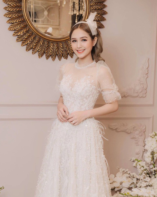 Streamer giàu nhất Việt Nam Xemesis mới tung ảnh cưới: Cô dâu kém 13 tuổi đẹp xuất sắc, chú rể xuất hiện đúng một lần - Ảnh 7.