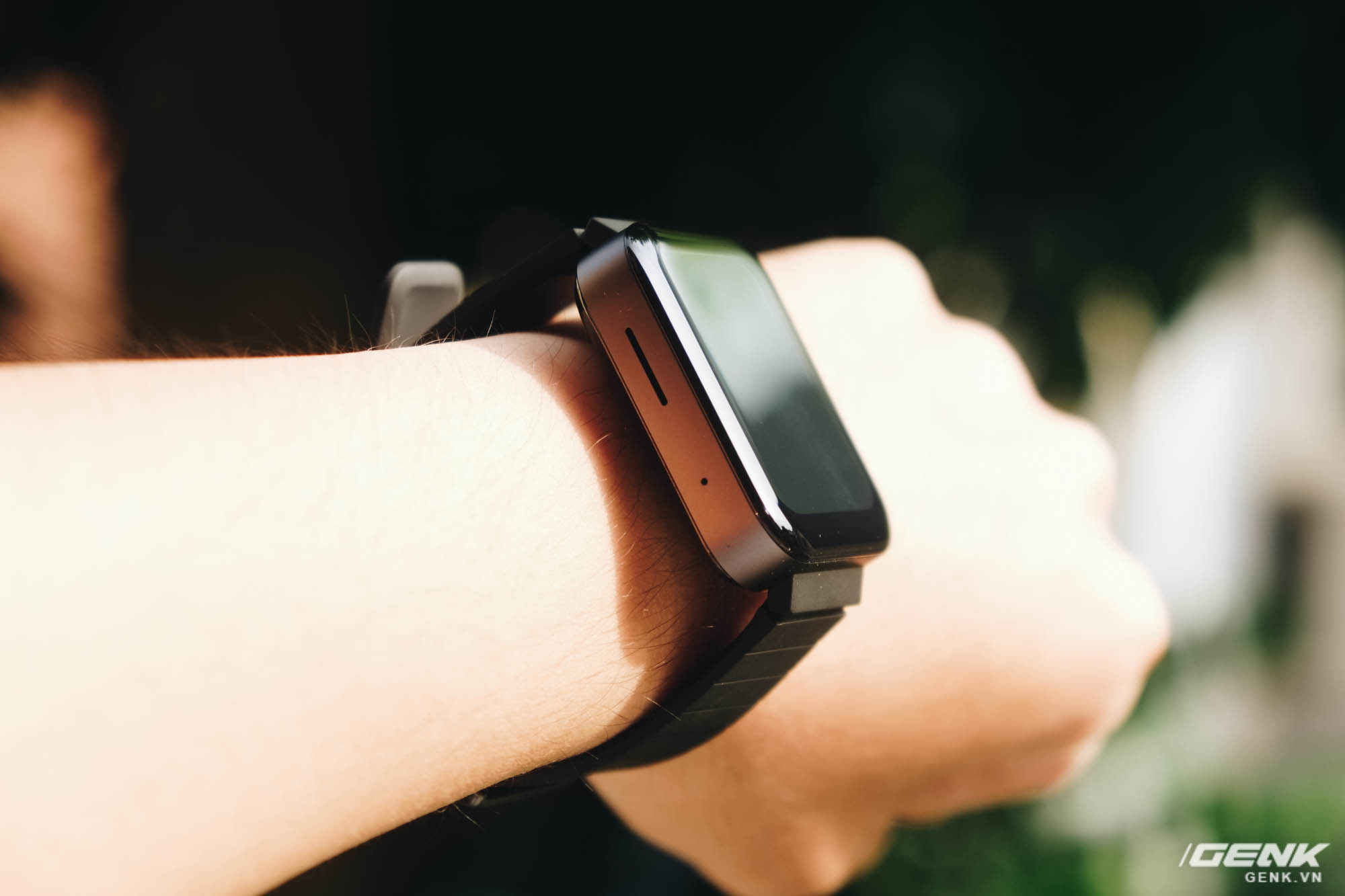 Trên tay Xiaomi Mi Watch: Chiếc Apple Watch của giới Android, nhưng chưa nên mua ở thời điểm hiện tại - Ảnh 6.