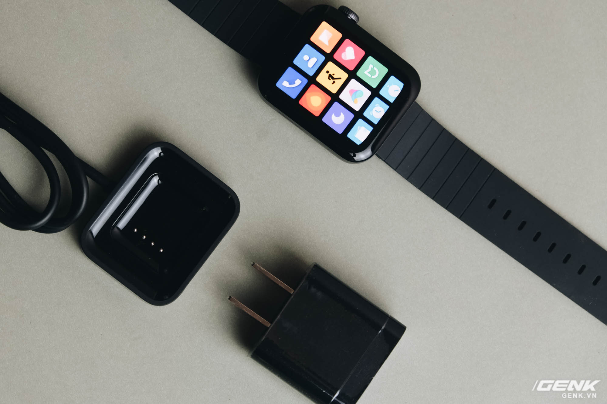 Trên tay Xiaomi Mi Watch: Chiếc Apple Watch của giới Android, nhưng chưa nên mua ở thời điểm hiện tại - Ảnh 4.