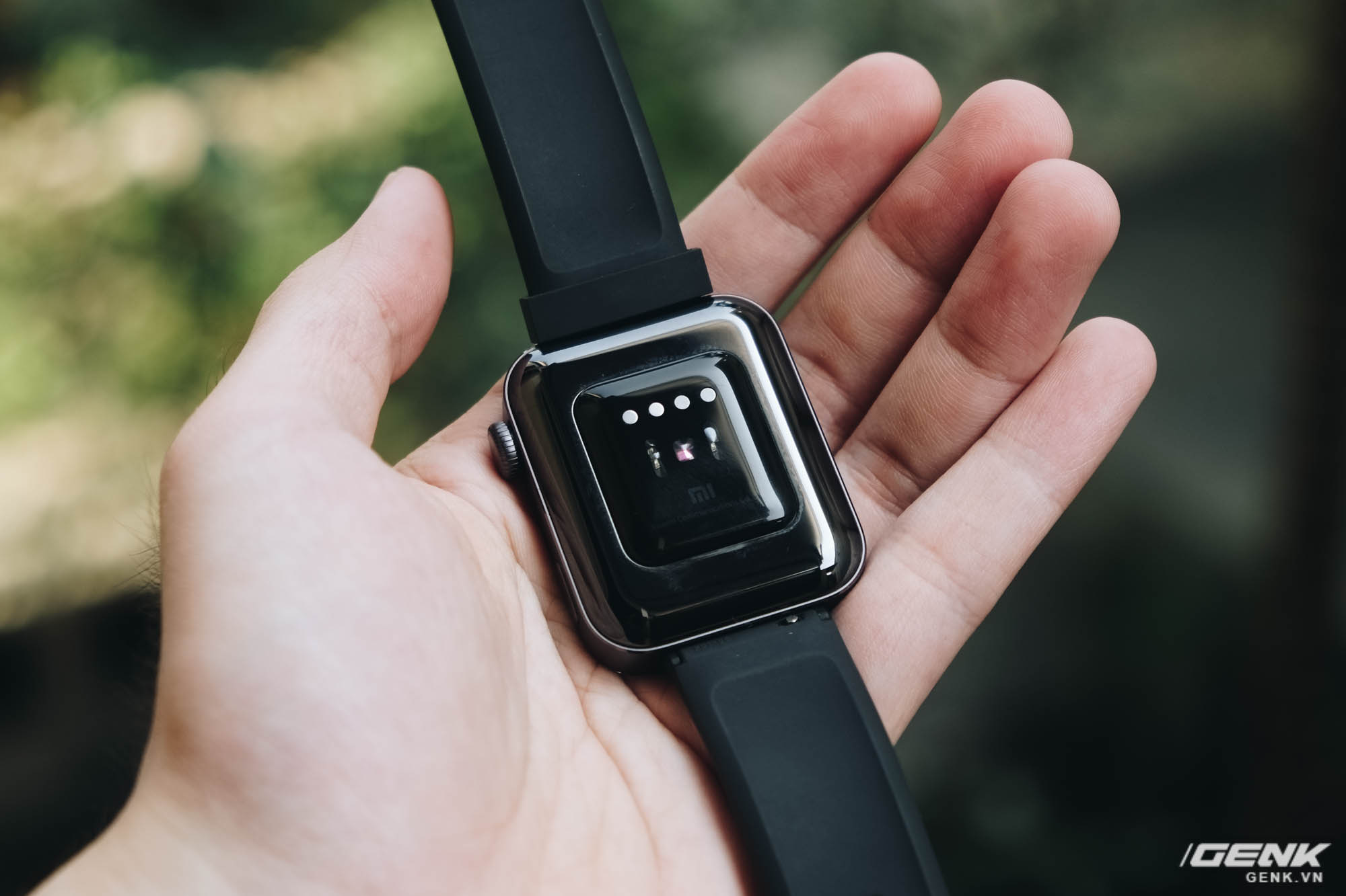 Trên tay Xiaomi Mi Watch: Chiếc Apple Watch của giới Android, nhưng chưa nên mua ở thời điểm hiện tại - Ảnh 7.