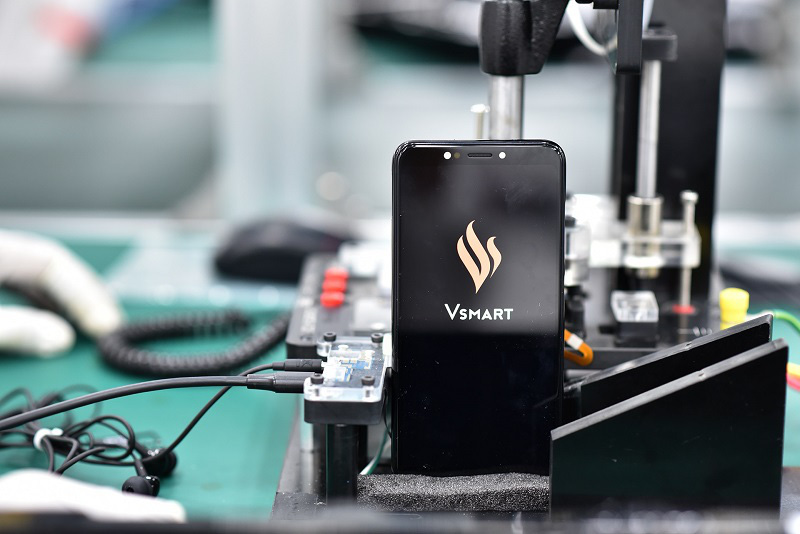 Vsmart Lux giá 20 triệu biệt tăm: Vì sao Vsmart chuyển từ smartphone cao cấp sang tập trung tổng lực vào smartphone giá mềm? - Ảnh 4.