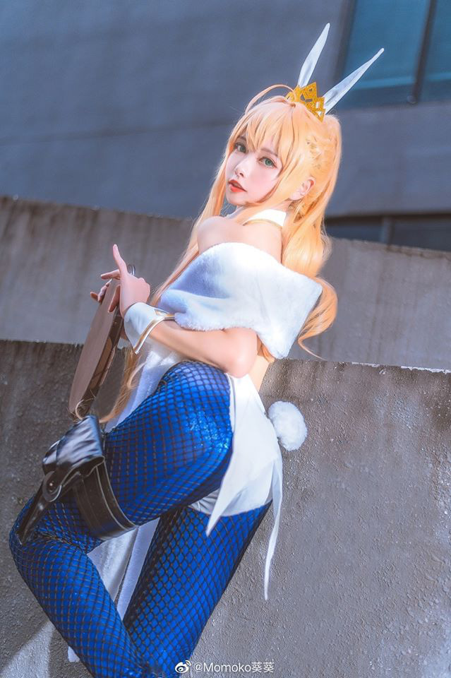 Ngắm nàng Vua nước Anh Arturia Pendragon bước ra đời thật qua loạt ảnh cosplay đẹp mắt - Ảnh 4.