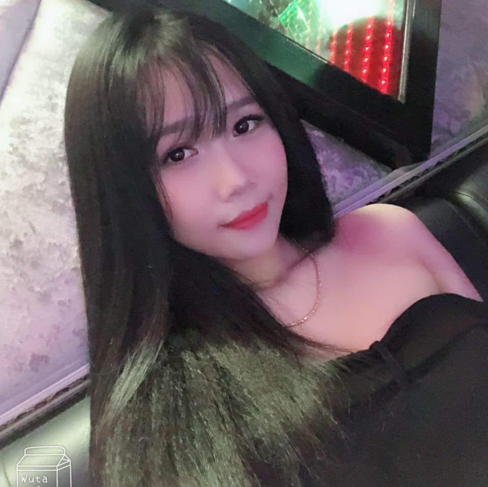Au iDol trở thành vựa thính mới của giới trẻ theo đúng nghĩa đen: Hội tụ toàn gái xinh... thế hệ 0x - Ảnh 9. Au iDol trở thành vựa thính mới của giới trẻ theo đúng nghĩa đen: Hội tụ toàn gái xinh... thế hệ 0x - Ảnh 9.