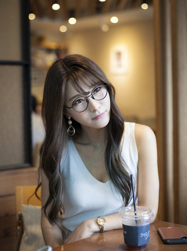 Vẻ đẹp nghiêng nước nghiêng thành của thiên thần LCK Kim Su-hyeon - Ảnh 12. Vẻ đẹp nghiêng nước nghiêng thành của thiên thần LCK Kim Su-hyeon - Ảnh 12.