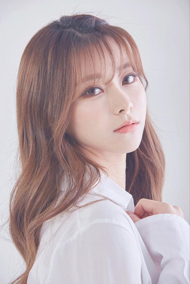 Vẻ đẹp nghiêng nước nghiêng thành của thiên thần LCK Kim Su-hyeon - Ảnh 5. Vẻ đẹp nghiêng nước nghiêng thành của thiên thần LCK Kim Su-hyeon - Ảnh 5.
