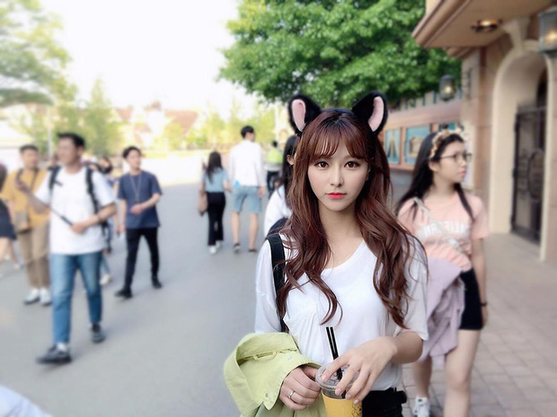 Vẻ đẹp nghiêng nước nghiêng thành của thiên thần LCK Kim Su-hyeon - Ảnh 9. Vẻ đẹp nghiêng nước nghiêng thành của thiên thần LCK Kim Su-hyeon - Ảnh 9.