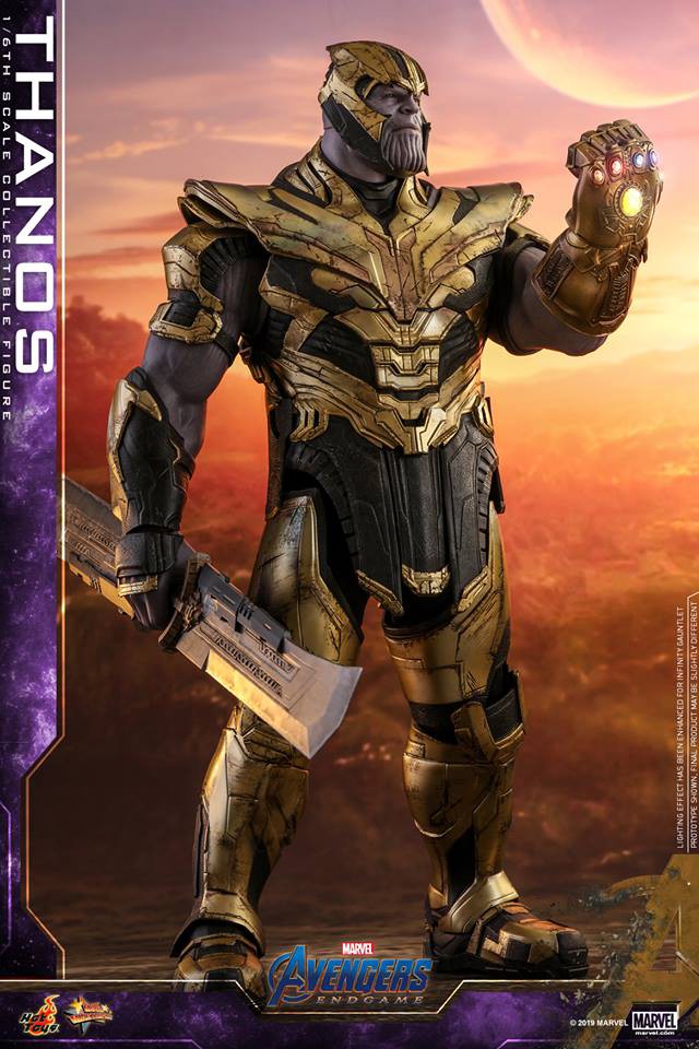 Avengers: Endgame- Cận cảnh thiết kế của Thanos, một tay đeo găng Vô Cực, một tay cầm kiếm - Ảnh 3.