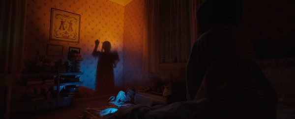 Sởn gai ốc với trailer đầu tiên của Annabelle 3, búp bê ma ám đã chính thức trở về nhà - Ảnh 6.