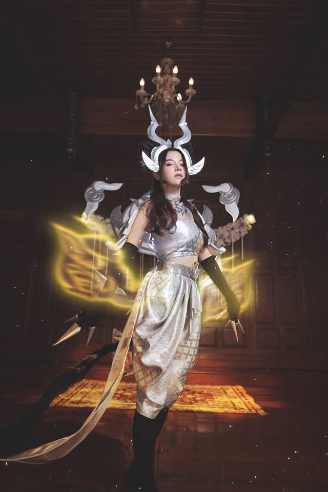 Liên Quân Mobile: Ngắm nhìn vẻ đẹp lộng lẫy, kiêu sa của cosplayer Arum Sacred Sentinel - Ảnh 14.